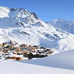 Apartment Neves - Location: Joli 4 Personnes Dans Un Quartier Anime Et Jeune Val Thorens
