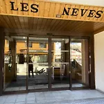 Neves - Location: Joli 4 Personnes Dans Un Quartier Anime Et Jeune Val Thorens