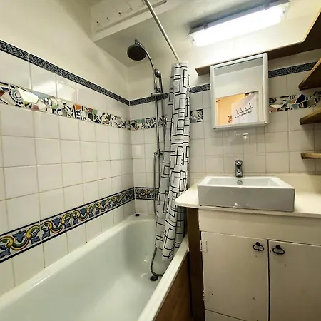 Neves - Location: Joli 4 Personnes Dans Un Quartier Anime Et Jeune * Val Thorens