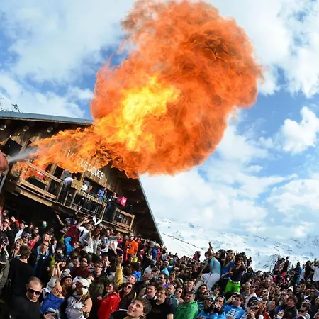 Neves - Location: Joli 4 Personnes Dans Un Quartier Anime Et Jeune فال تورُن