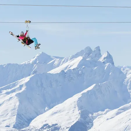 Neves - Location: Joli 4 Personnes Dans Un Quartier Anime Et Jeune شقة *