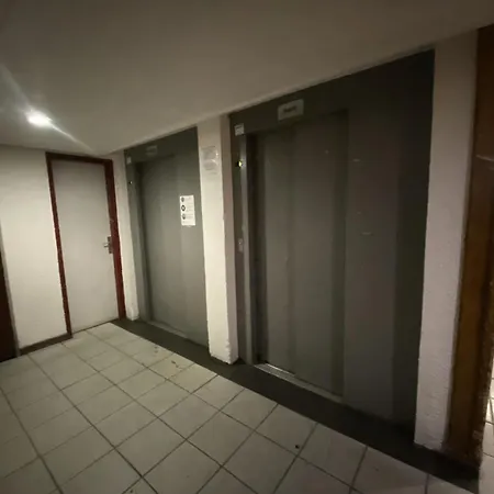 아파트 Neves - Location: Joli 4 Personnes Dans Un Quartier Anime Et Jeune *