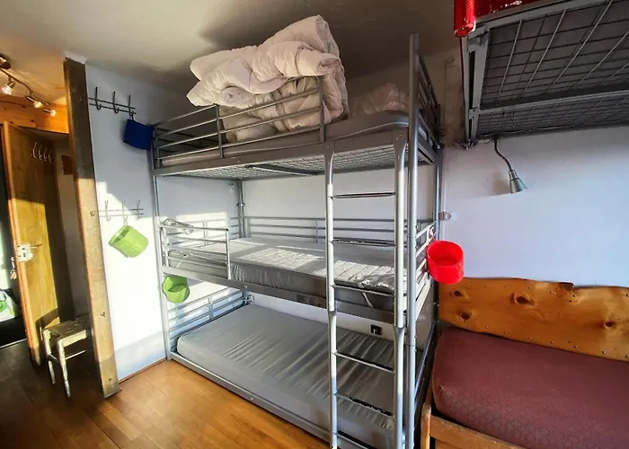 Neves - Location: Joli 4 Personnes Dans Un Quartier Anime Et Jeune