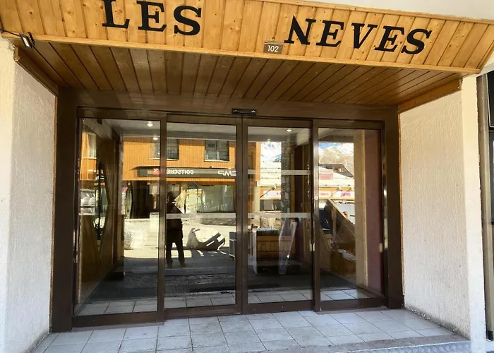 Neves - Location: Joli 4 Personnes Dans Un Quartier Anime Et Jeune فال تورُن