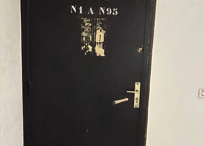 Neves - Location: Joli 4 Personnes Dans Un Quartier Anime Et Jeune شقة *