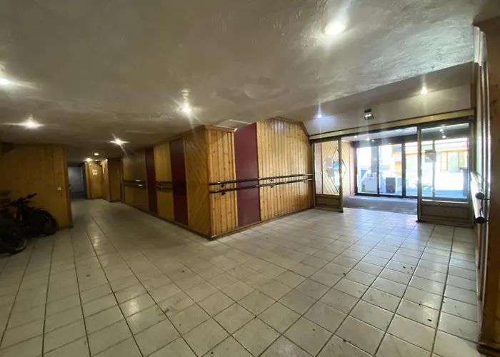 Neves - Location: Joli 4 Personnes Dans Un Quartier Anime Et Jeune فال تورُن